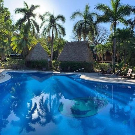 Mal Pais Surf Camp 호텔 Playa Santa Teresa  외부 사진