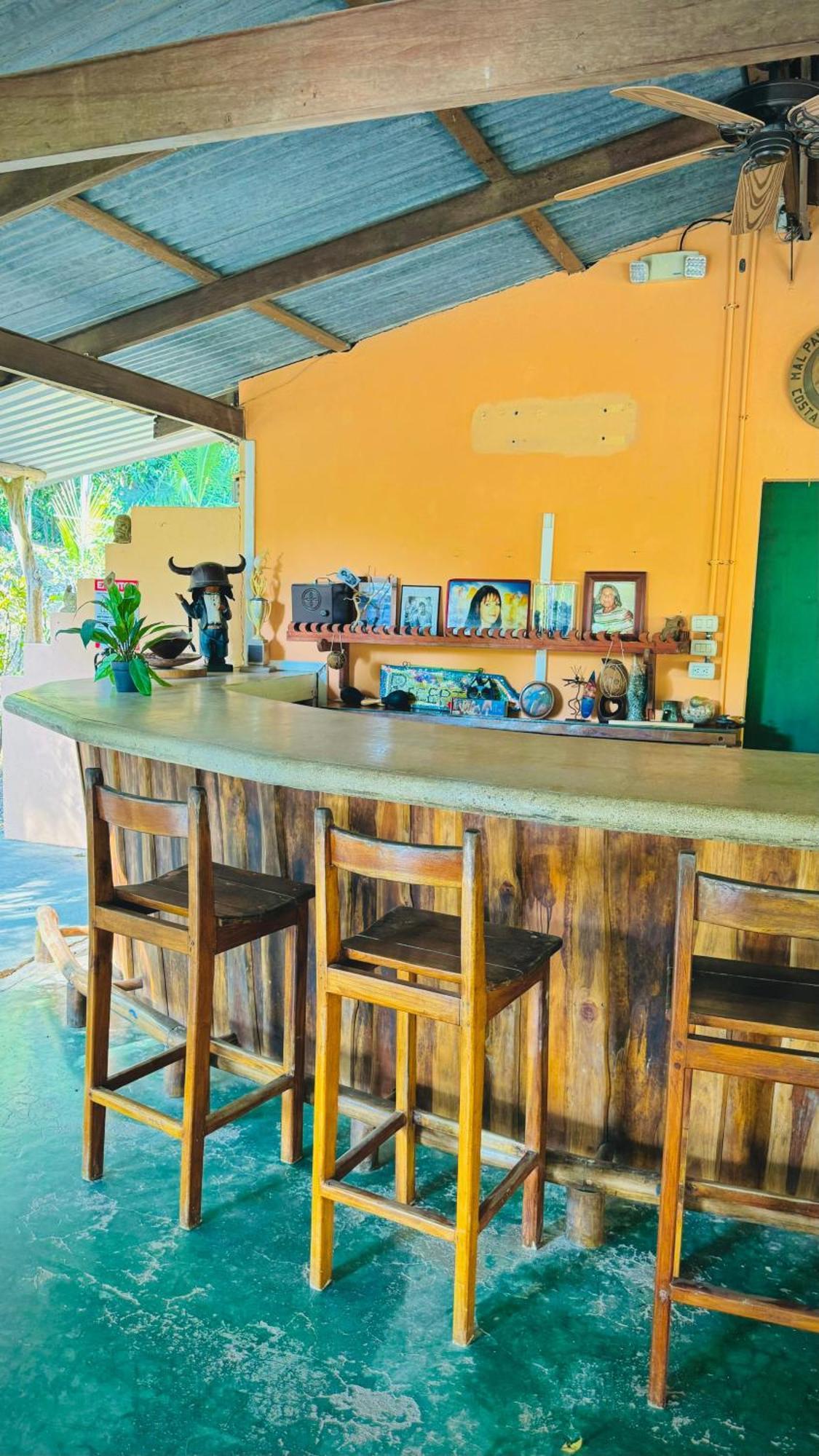 Mal Pais Surf Camp 호텔 Playa Santa Teresa  외부 사진