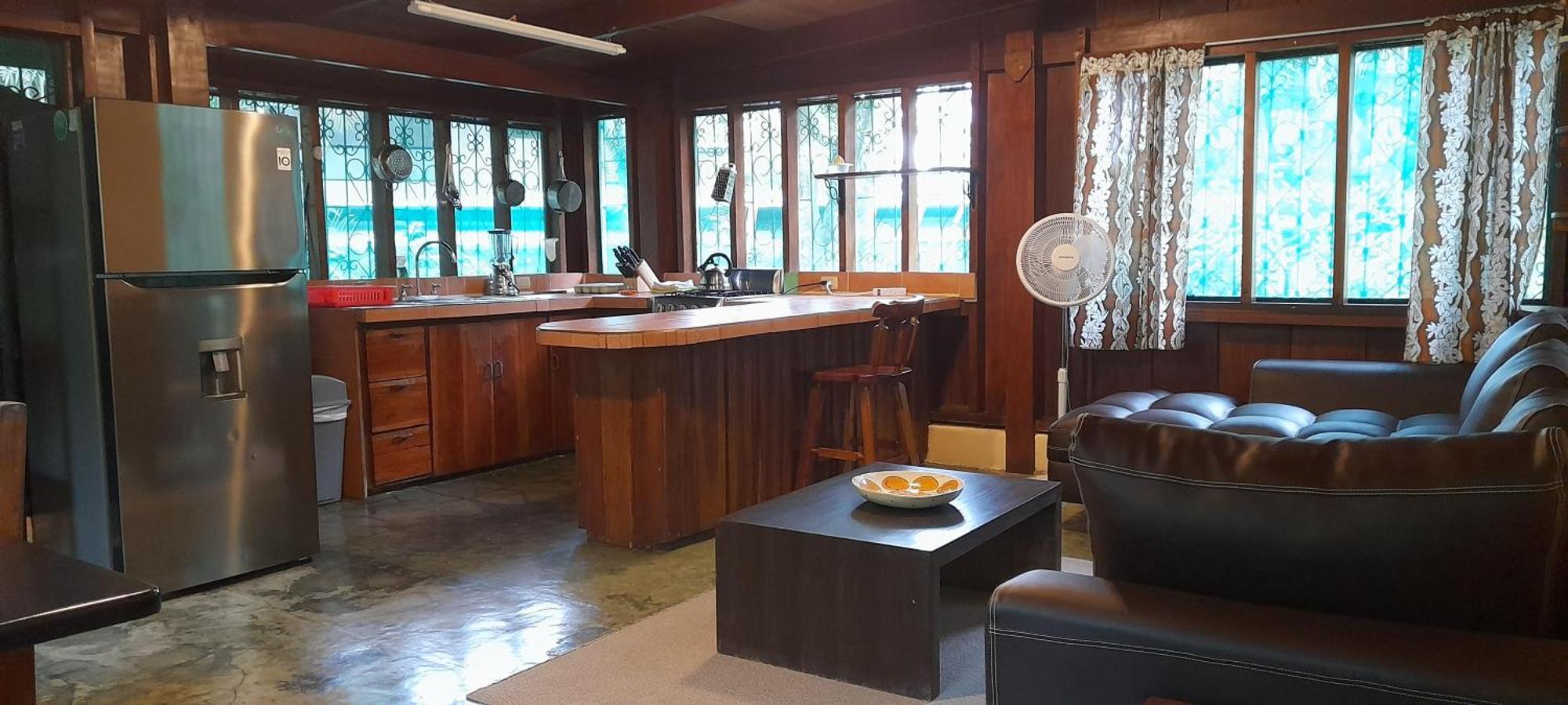 Mal Pais Surf Camp 호텔 Playa Santa Teresa  외부 사진